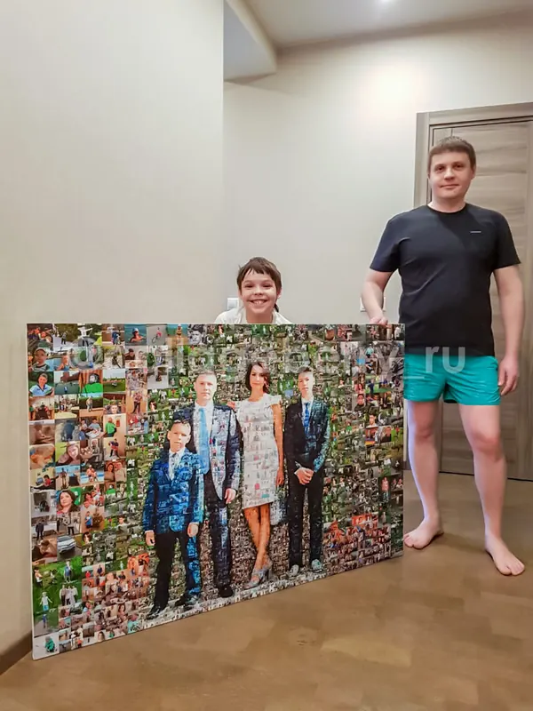Клиент с картиной из фотографий
